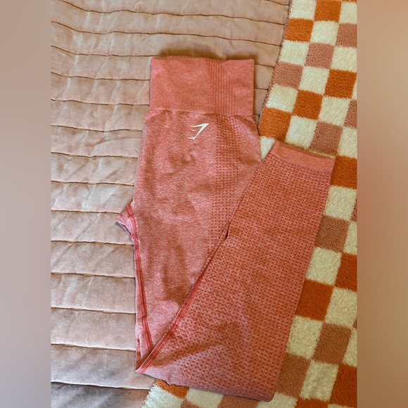 Peach gymshark leggings - Picture 3 of 3